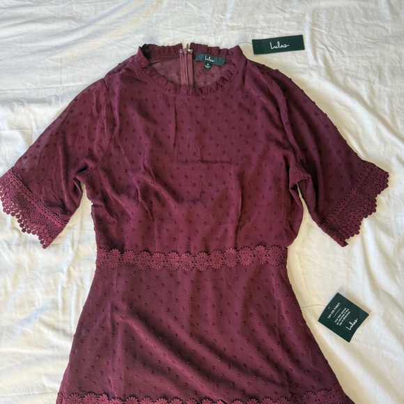 Lulus Wine Red Swiss Dot Crochet Lace Tiered Midi Dress M NWT Wedding Guest - Picture 11 of 13
